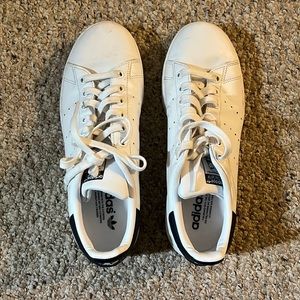 Adidas Stan Smith size 8 (white, navy)